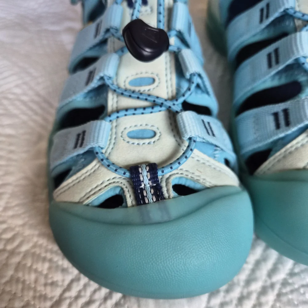 EUC Like New Keen Newport H2 Baby Ice Blue Kids 5 Women 6.5 EU 37